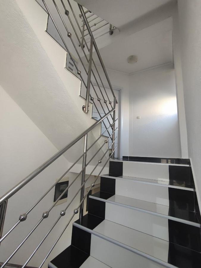 Gogo Apartments Ohrid Buitenkant foto