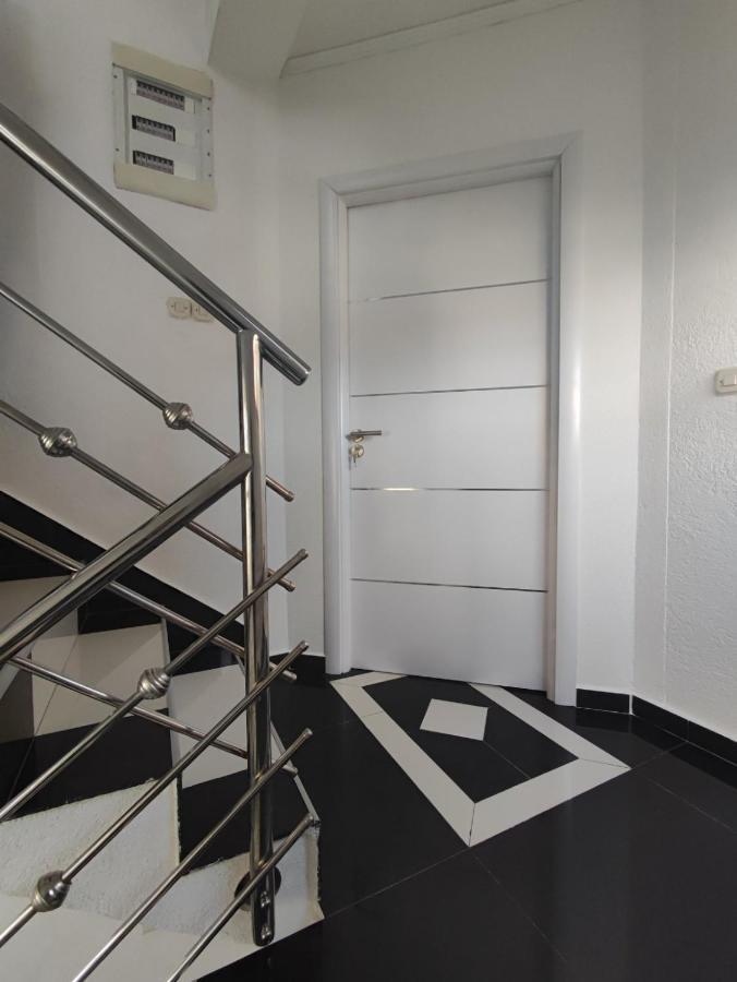 Gogo Apartments Ohrid Buitenkant foto
