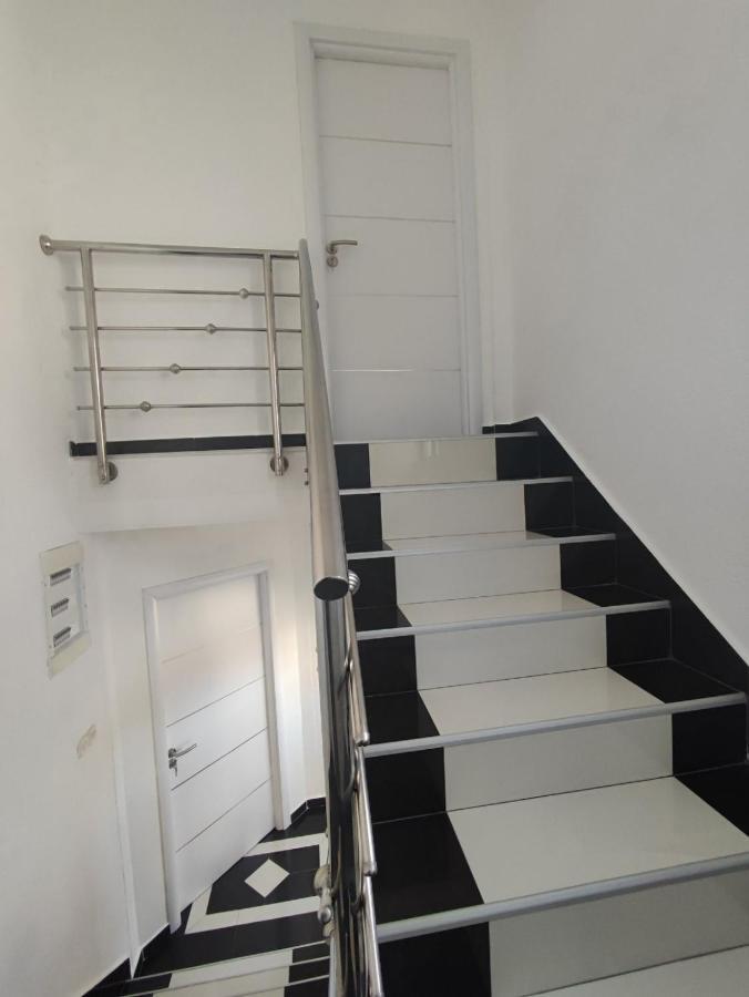 Gogo Apartments Ohrid Buitenkant foto